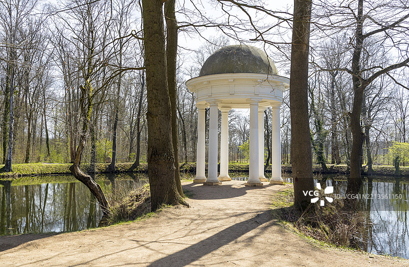 莱比锡萨克森州卢茨施纳城堡公园的戴安娜神庙，德国，欧洲图片素材