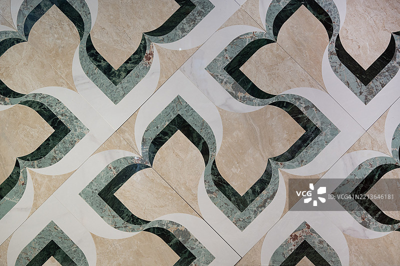 带有绿色和白色方块图案的瓷砖地板图片素材