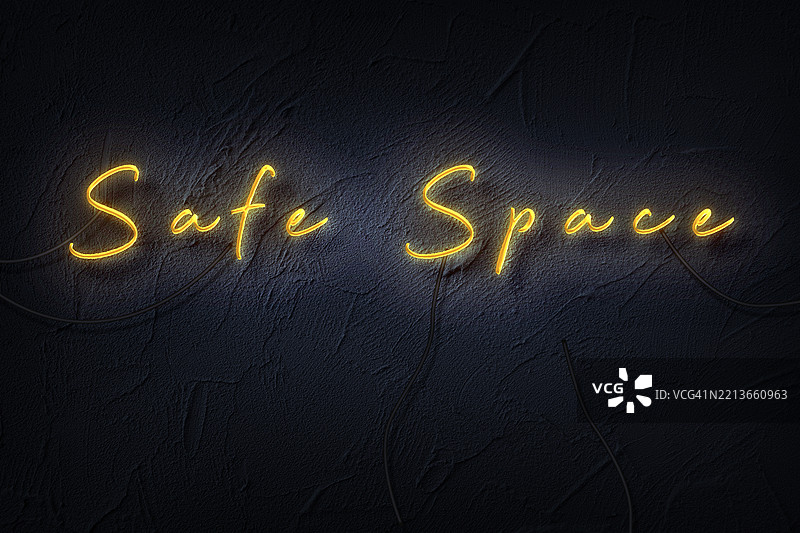 霓虹灯中的安全空间文字图片素材