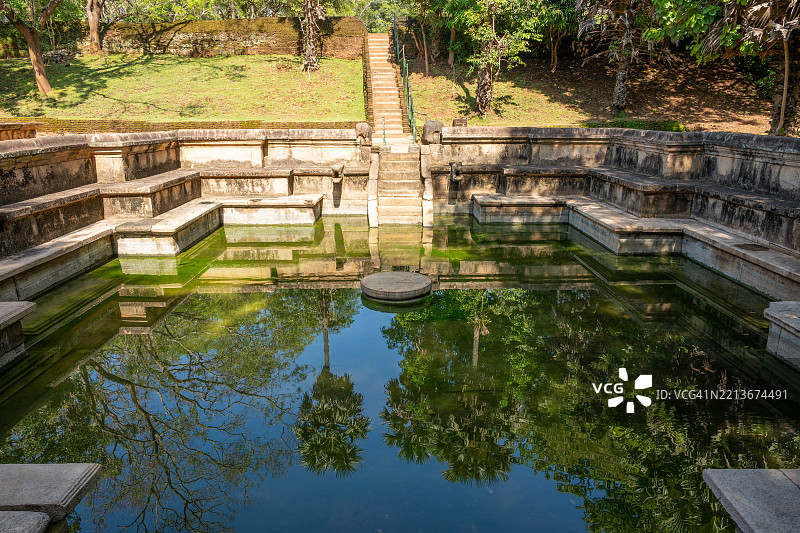 斯里兰卡波隆纳鲁沃考古遗址的库马拉波库纳图片素材