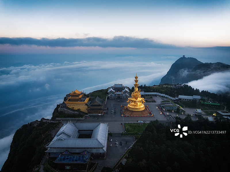 四川省峨眉山金顶的鸟瞰图图片素材