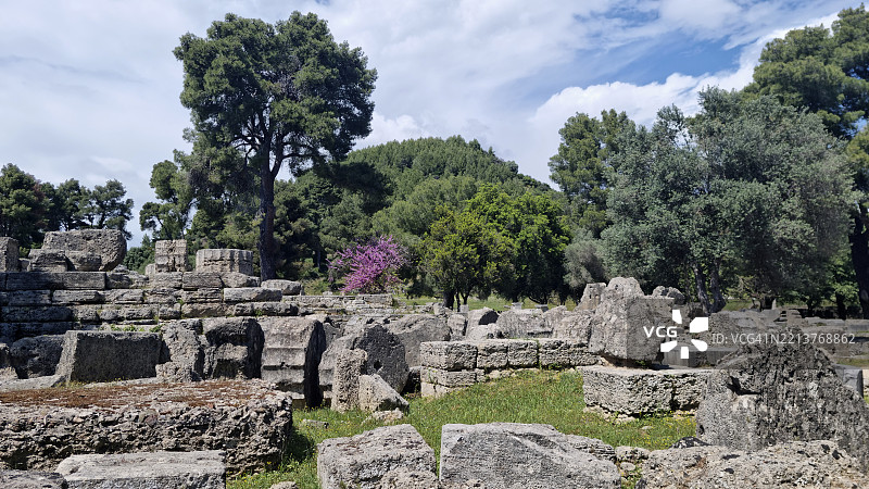 希腊伯罗奔尼撒半岛古奥林匹亚考古遗址全景图图片素材