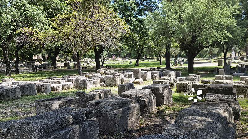 希腊伯罗奔尼撒半岛古奥林匹亚考古遗址全景视图图片素材