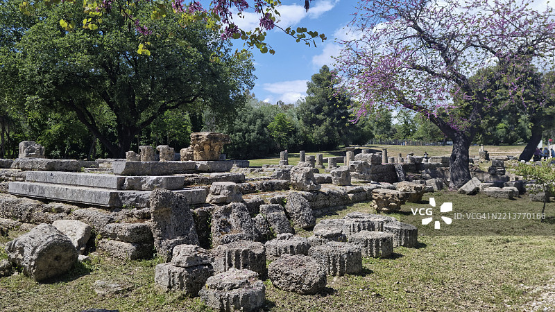 希腊伯罗奔尼撒半岛古奥林匹亚考古遗址全景图图片素材