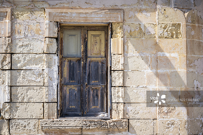马尔萨什洛克港口的乡村风化门窗图片素材