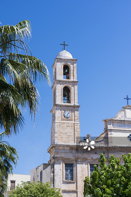 哈尼亚市中心的教堂及其钟楼，带有钟声和时钟图片素材