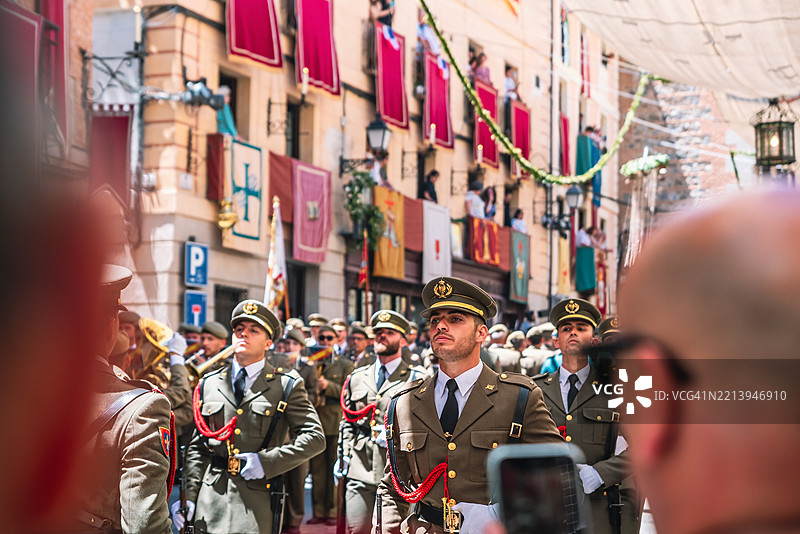 在圣体节当天的军事游行图片素材