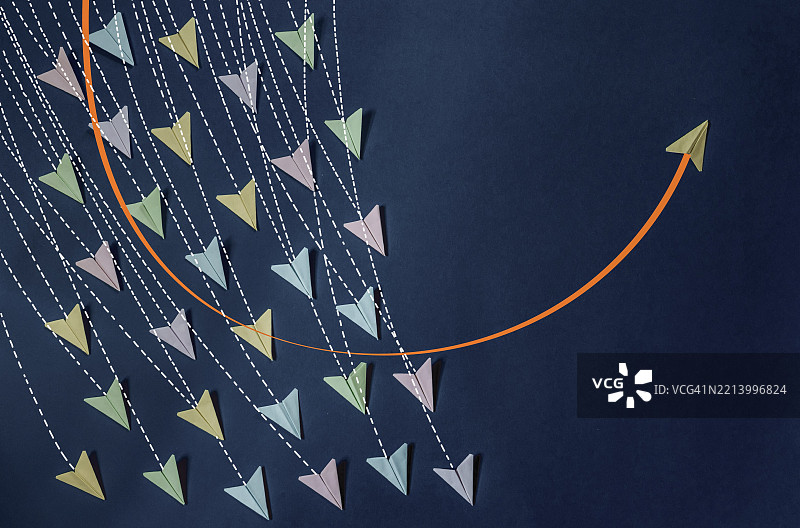 领导概念、竞争、商业与理念、不同的想法图片素材