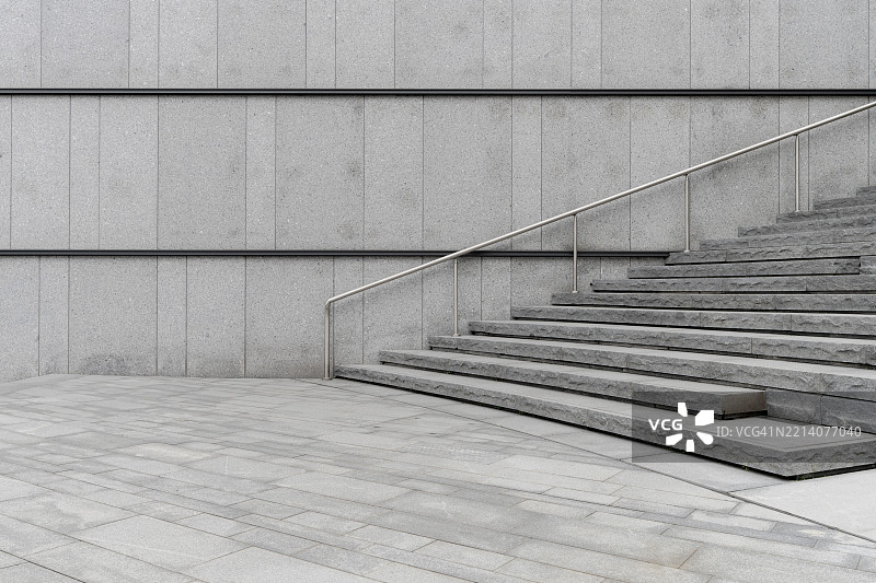 通往墙壁的混凝土台阶图片素材