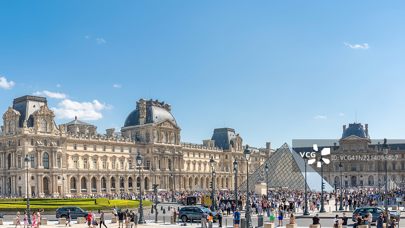 法国巴黎的卢浮宫博物馆图片素材