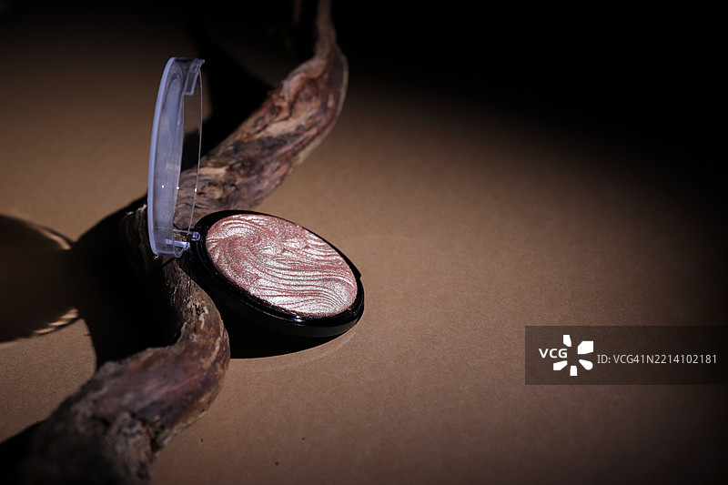 西班牙桌上的硬币特写图片素材