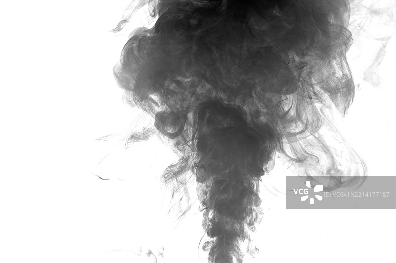 黑色烟雾与白色背景图片素材