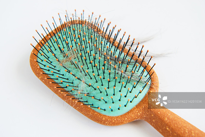 脱发 - 头发脱落。图片素材