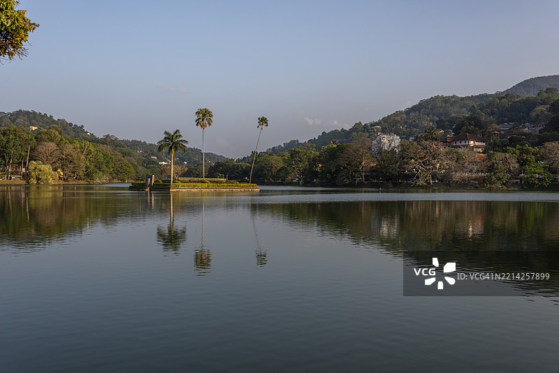 康提湖，基里穆胡达，康提，斯里兰卡图片素材