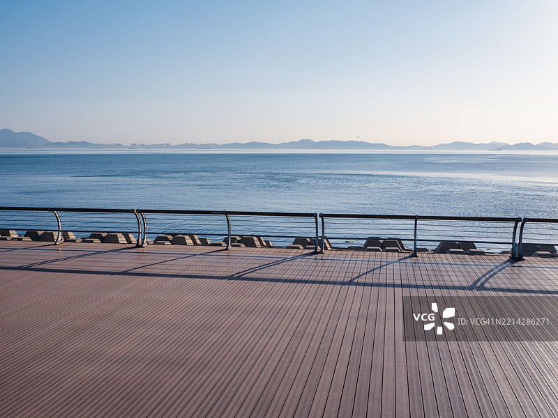 海边的木栈道图片素材