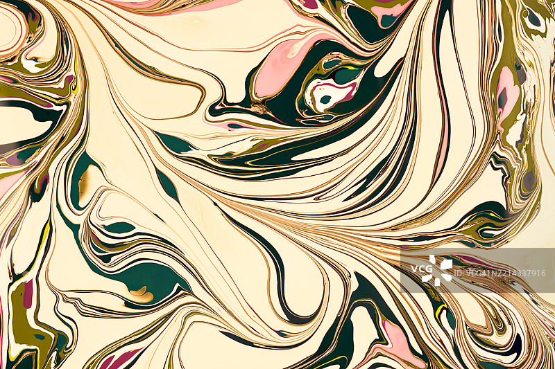 水面上绘制的彩色大理石艺术，作为抽象背景。图片素材