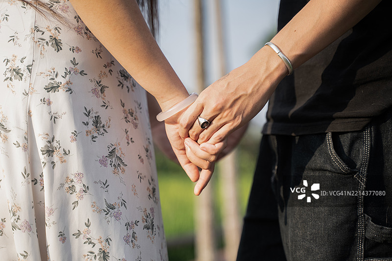 约会情侣图片素材