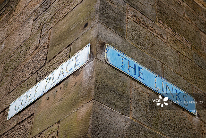 苏格兰圣安德鲁斯高尔夫场与林克斯的交角图片素材