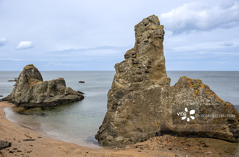 岩石与纺锤，法夫海岸小径，圣安德鲁斯，苏格兰图片素材