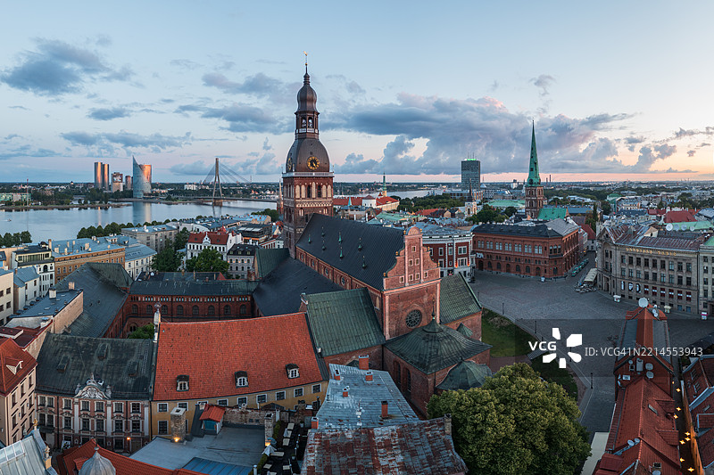里加老城的清晨全景图片素材