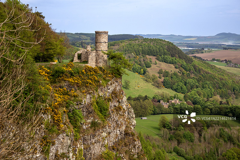 佩斯，苏格兰的金诺山和塔楼图片素材