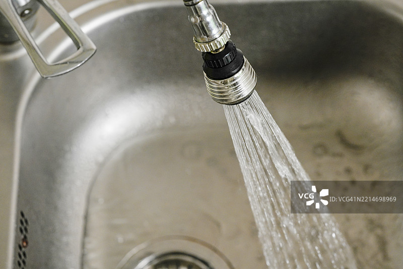厨房水龙头图片素材