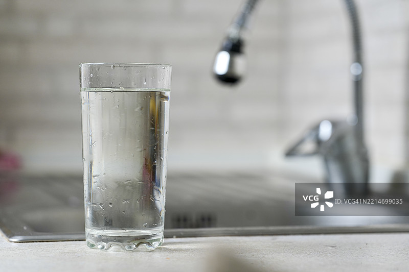 一杯水图片素材