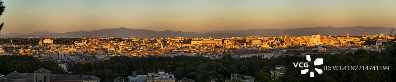 罗马，从贾尼科洛山俯瞰城镇。图片素材