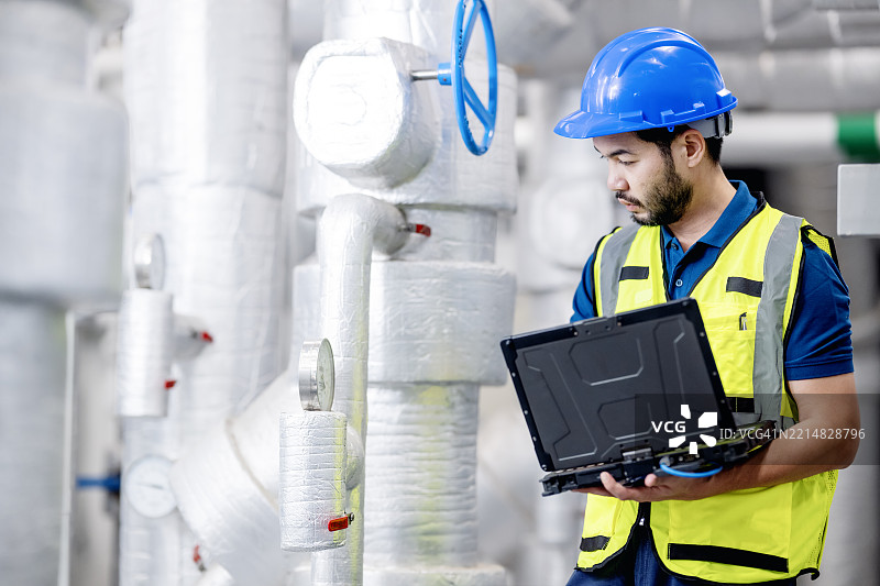 适当的冷却器维护对于最佳性能至关重要；它可以防止故障，延长系统的使用寿命，提高效率，从而节省能源并降低运营成本。图片素材