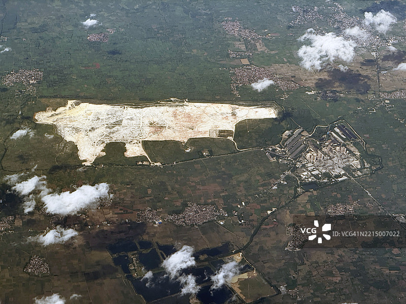 印度尼西亚爪哇岛图班的水泥厂综合体图片素材