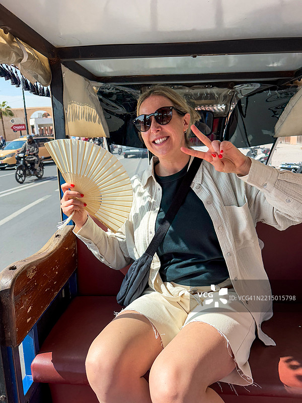 在马拉喀什历史中心观光图片素材