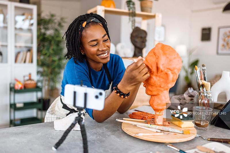 拍摄在线雕塑课程图片素材