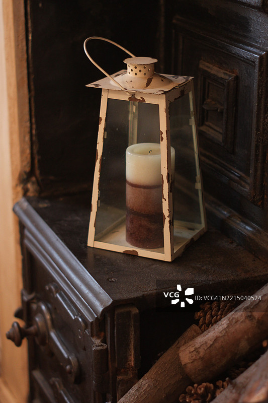 灯笼里的蜡烛图片素材