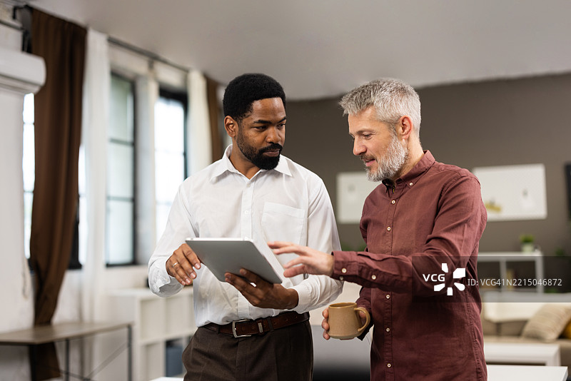 黑人商业专业人士监督公司项目图片素材