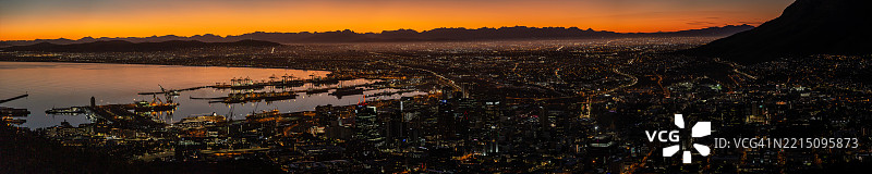 开普敦市中心的城市灯光全景图片素材