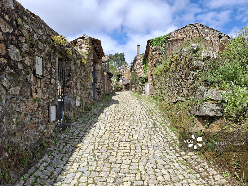 葡萄牙莱里亚的古老遗迹与天空的景观图片素材