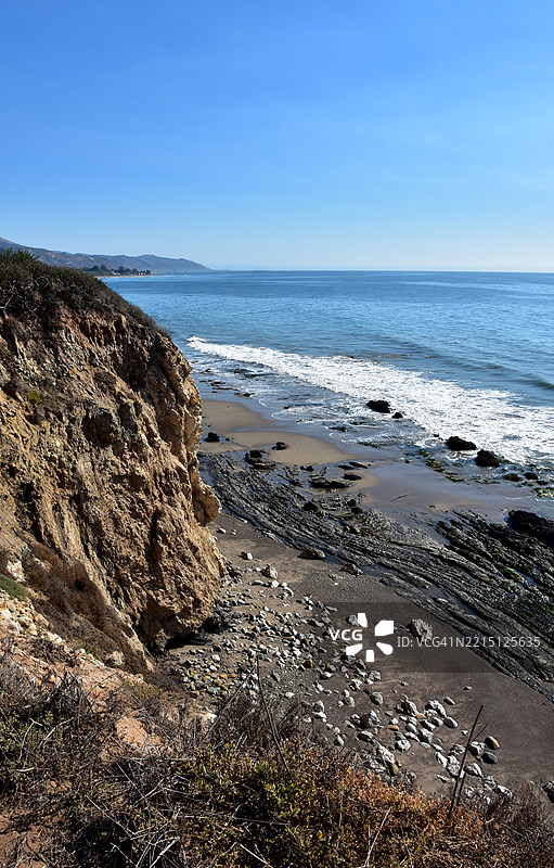 加州卡彭特里亚沥青坑旁的悬崖，卡彭特里亚，加州，美国图片素材