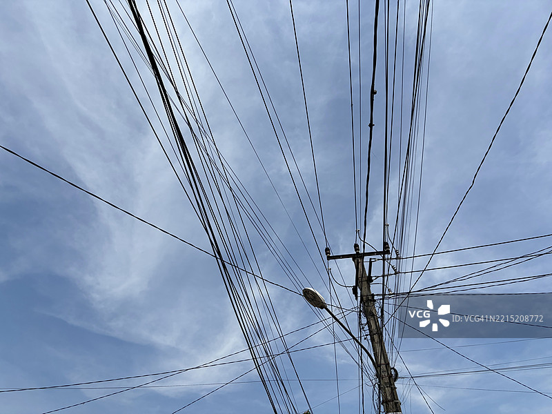 缠绕在一起的电线图片素材