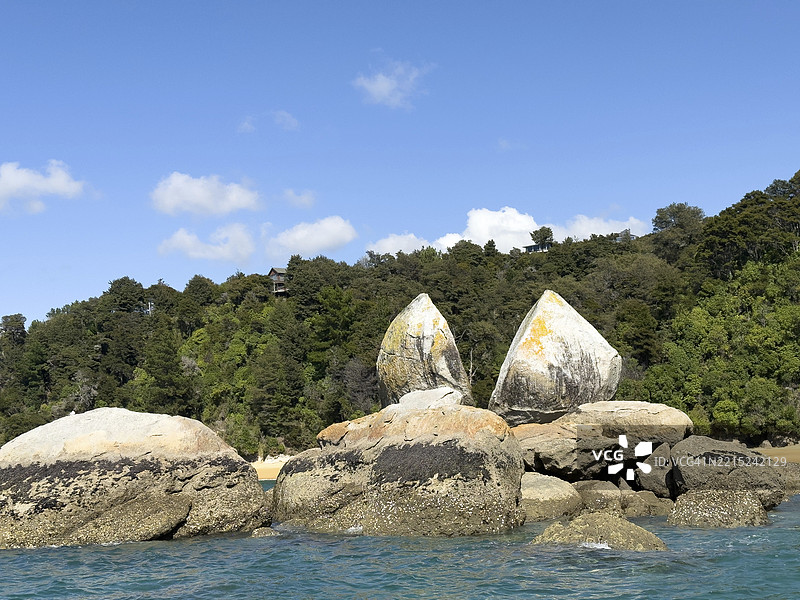凯特里特里海滩的分裂苹果岩，阿贝尔塔斯曼国家公园，新西兰南岛，南太平洋图片素材