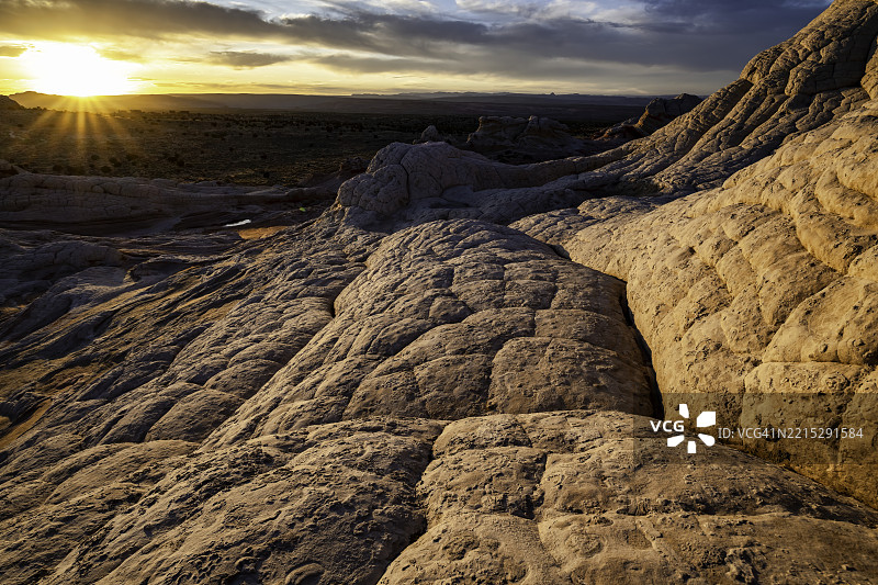 白色口袋的日落图片素材