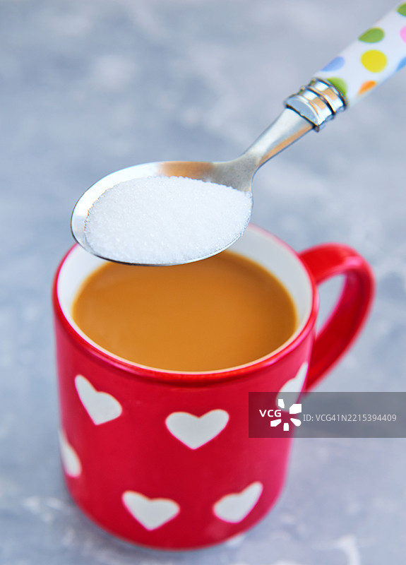 咖啡 - 加糖的茶。图片素材