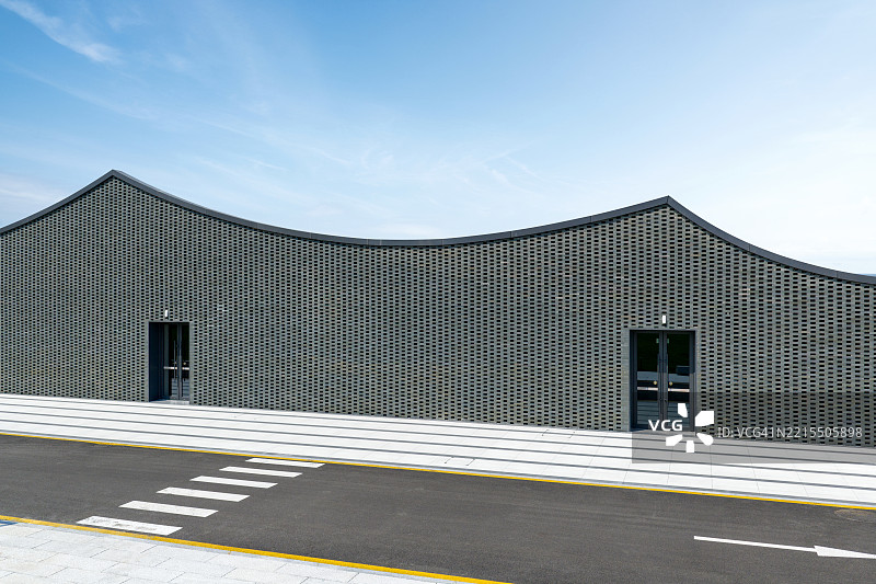 现代建筑外立面与几何图案图片素材