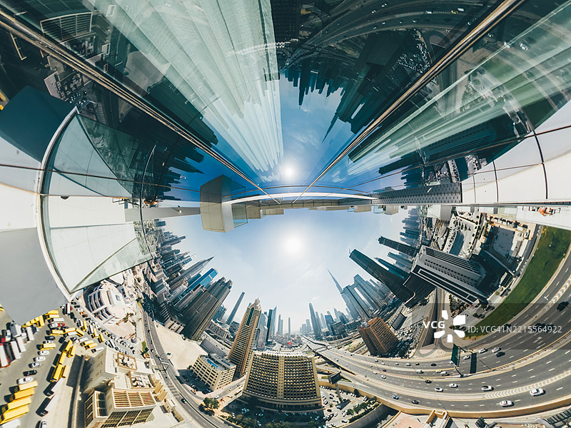 迪拜市中心的360度全景艺术作品。图片素材