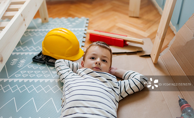 让我们做个大梦，小工人图片素材