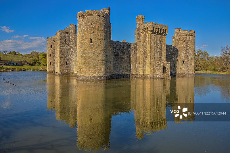 博迪姆城堡，罗伯茨桥，东萨塞克斯，英国。图片素材