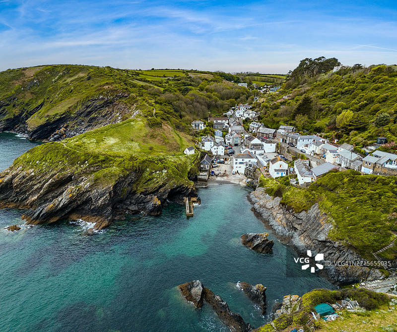 康沃尔郡波特洛村庄和港口的鸟瞰图图片素材
