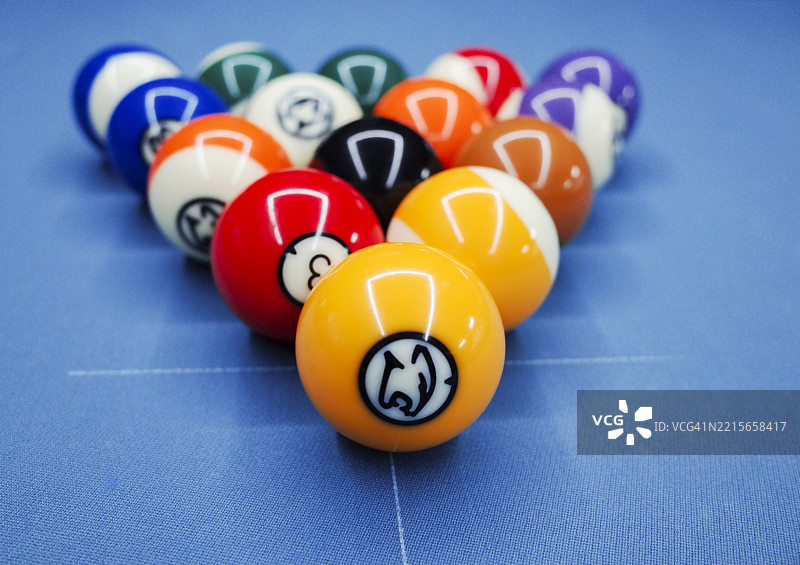 台球桌上的球图片素材
