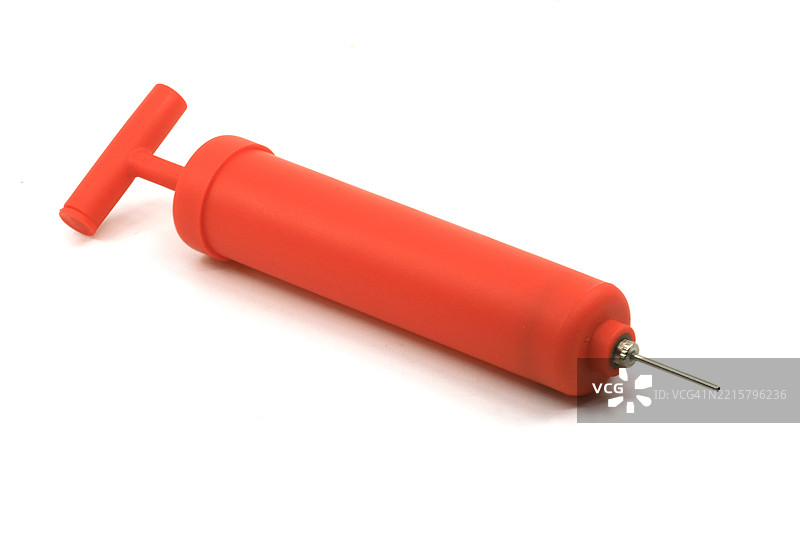 手动气泵用于充气运动球图片素材