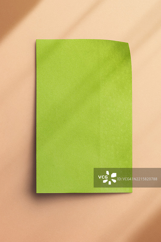 空白模板便签纸 casting shadows图片素材