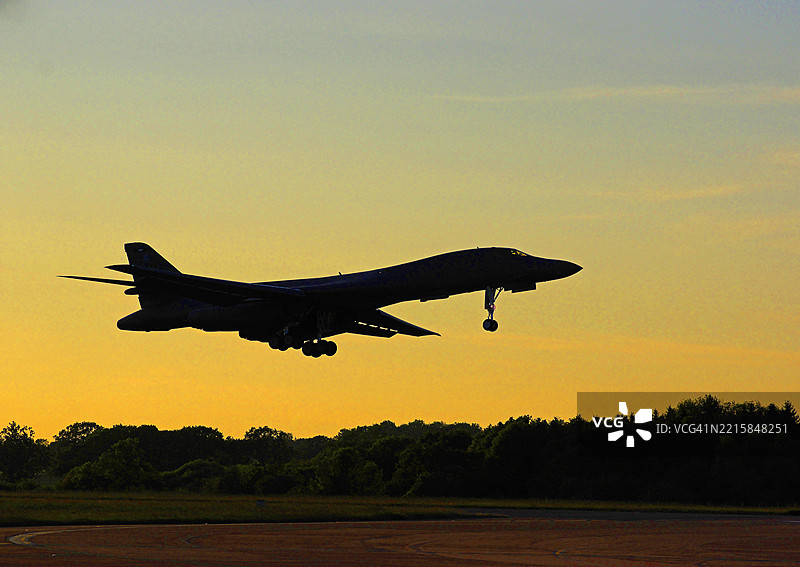 洛克威尔 B-1B 兰瑟轰炸机图片素材